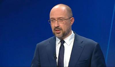 Денис Шмыгаль - Право, а не обязательство: Шмыгаль сделал заявление о переводе пенсионных выплат на банковскую карту - akcenty.com.ua