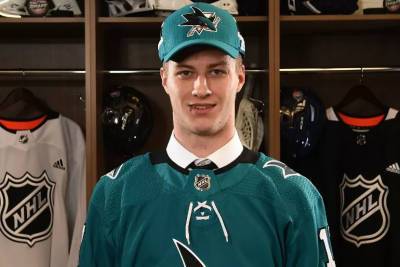 Чехович стал 50-м российским хоккеистом в НХЛ в текущем сезоне - sport.ru - шт. Колорадо - Сан-Хосе