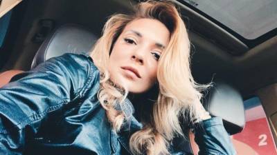 «Не первый раз кричат»: соседка о поножовщине в квартире диджея Яны Бородиной - 5-tv.ru