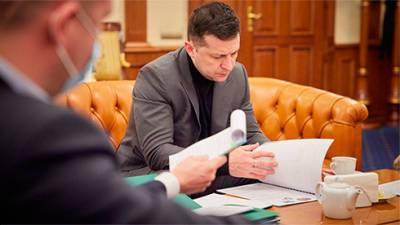 Владимир Зеленский - Зеленский подписал закон о тарифах на отопление - bin.ua - Украина