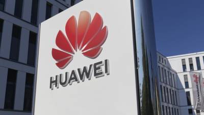 Продажи смартфонов Huawei упали более чем в два раза из-за санкций - newinform.com - США