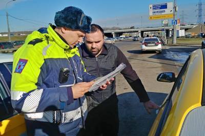 За 4 месяца МАДИ выписала 13,9 тысяч штрафов за остановку на магистралях - vm.ru