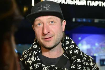 Яна Рудковская - Евгений Плющенко - Евгений Плющенко опубликовал видео, как собирает тюльпаны для супруги: «впереди нас ждёт много интересного» - argumenti.ru