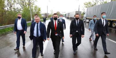 Николай Тищенко - Слуга народа Николай Тищенко посетил таможню на Закарпатье и обсудил строительство туалета - видео - ТЕЛЕГРАФ - telegraf.com.ua - Венгрия - Закарпатская обл. - Ужгород