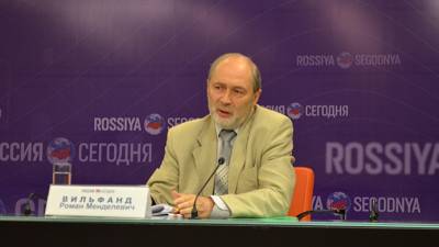 Роман Вильфанд - Вильфанд назвал регионы России, где пройдут сильные осадки - politros.com - Россия - Санкт-Петербург - респ. Татарстан - Челябинская обл. - Владимирская обл. - Калужская обл. - Тверская обл. - Ярославская обл.