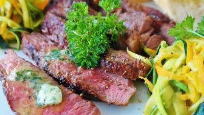 Чрезмерное употребление красного мяса может грозить развитием тромбоза - polit.info - Москва