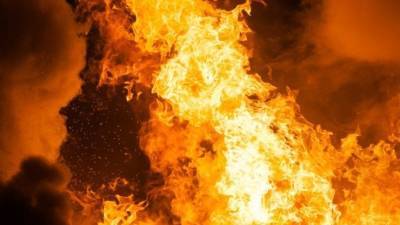 Пассажирка внедорожника заживо сгорела в огненном ДТП под Волгоградом — видео - 5-tv.ru - Россия - респ. Татарстан - Волгоград - Волгоградская обл. - респ. Калмыкия
