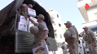 Военные РФ привезли подарки соотечественникам в Сирии - iz.ru - Сирия