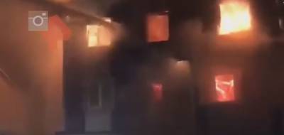 Загоревшийся трехэтажный дом в Южно-Сахалинске обрушился после пожара - news.vse42.ru - Южно-Сахалинск