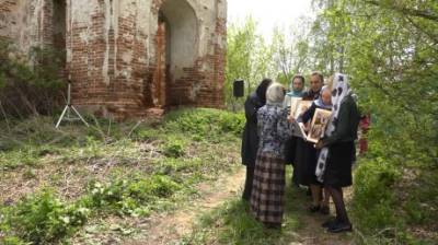 В селе Калинино совершили крестный ход вокруг полуразрушенного храма - penzainform.ru - Пенза - район Пензенский