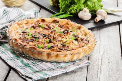 Как сытно накормить всю семью? Приготовить пирог с курицей! - skuke.net