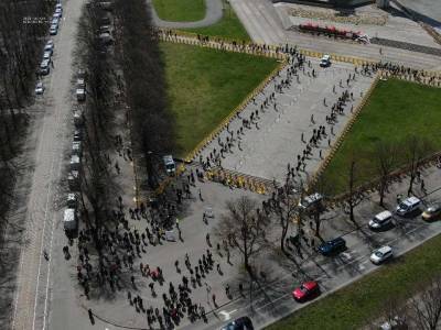 Власти Латвии в День Победы закрыли доступ к памятнику освободителям Риги - geo-politica.info - Рига - Латвия