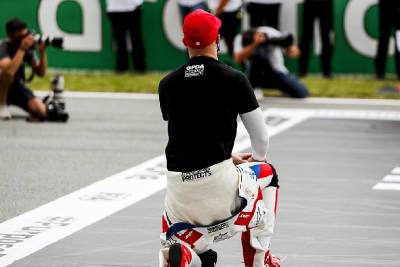 Никита Мазепин - Мазепин прокомментировал акцию с преклонением колена - sport.ru - Испания