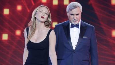 Константин Меладзе - Альбина Джанабаева - Валерий Меладзе - «Песенки напеваю»: Валерий Меладзе рассказал, как воспитывает новорожденную дочь - 5-tv.ru