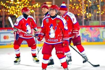 Владимир Путин - Дмитрий Песков - Путин выйдет на лед в матче Ночной хоккейной лиги - lenta.ru - Сочи