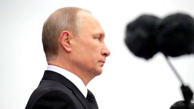 Путин - Одно измененное слово в речи Путина на параде Победы заинтриговало британцев - newinform.com - Англия