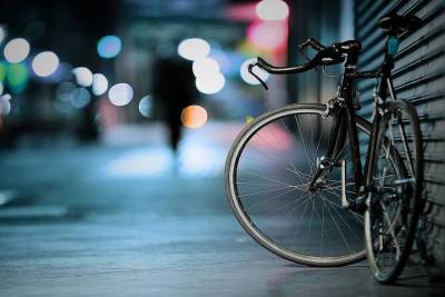Вор украл в Смоленске велосипед, стоимостью 35 тысяч рублей и потерял его - mk-smolensk.ru - Смоленск - район Смоленский