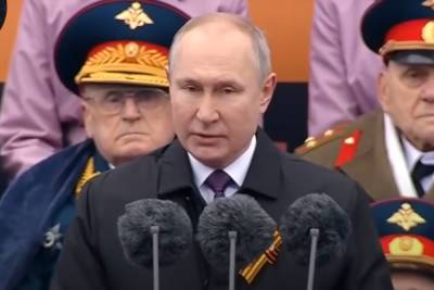 Владимир Путин - Александр Гольц - Welt: Путин продемонстрировал на Параде Победы главный козырь - mk.ru - Киев