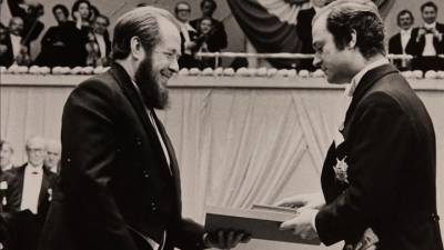 Александр Солженицын - Обнародованы архивные документы о присуждении Солженицыну Нобелевской премии - vesti.ru - Швейцария - Бразилия - Швеция - Чили