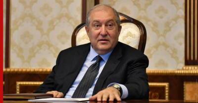 Никол Пашинян - Армен Саркисян - Лилит Макунц - Досрочные парламентские выборы в Армении должны пройти 20 июня - profile.ru - Армения