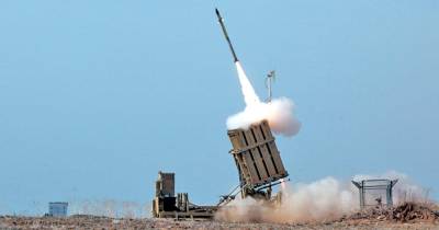 "Железный купол" Израиля сбил десятки ракет из сектора Газа - ren.tv - Израиль - Палестина