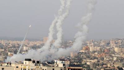 Джонатан Конрикус - Более 200 ракет запустили из сектора Газа по Израилю - gazeta.ru - Палестина - Иерусалим