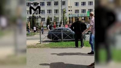 В результате стрельбы в казанской школе погибли семь человек - piter.tv - Казань