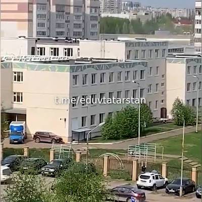 Марат Садыков - Двое неизвестных открыли стрельбу из огнестрельного оружия в школе в Казани - radiomayak.ru - респ. Татарстан - Казань