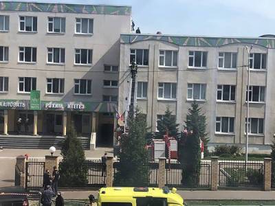 Рустам Минниханов - Марат Садыков - Вход во все школы Казани ограничен после ЧП в гимназии - nakanune.ru - респ. Татарстан - Казань