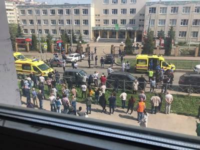 Ильназ Галявиев - В результате стрельбы в гимназии в Казани погибли 11 человек - znak.com - Казань