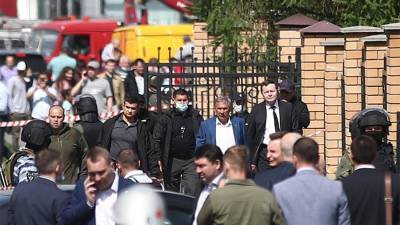 Рустам Минниханов - Президент Татарстана прибыл к месту стрельбы в школе в Казани - iz.ru - респ. Татарстан - Казань