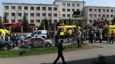Силовики заблокировали в здании казанской школы второго напавшего - runews24.ru - респ. Татарстан
