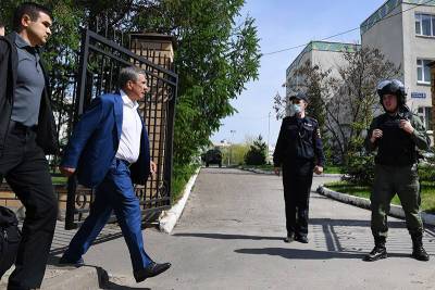 Рустам Минниханов - Президент Татарстана прибыл на место ЧП в казанской школе - tvc.ru - респ. Татарстан - Казань