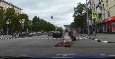 В Харькове возили "пассажиров" на "ковре-самолете", видео: все закончилось печально - kharkov.politeka.net - Харьковская обл. - Харьков