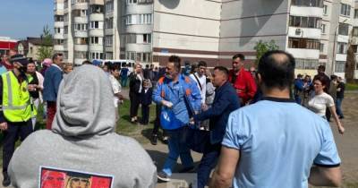 "Мама, мамочка": появилось видео эвакуации детей из школы Казани, где произошла смертельная стрельба - tsn.ua - Казань
