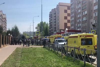Рустам Минниханов - Лилия Галимова - Траур объявили в Татарстане после стрельбы в казанской школе - vm.ru - респ. Татарстан - Казань