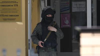 Рустам Минниханов - Лилия Галимова - Ильназ Галявиев - В Татарстане проверят всех владельцев оружия после стрельбы в Казани - iz.ru - респ. Татарстан - Казань