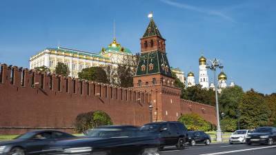 Владимир Путин - Дмитрий Песков - Ильсур Метшин - Ильназ Галявиев - В Кремле внимательно следят за ситуацией в Казани после стрельбы в школе - iz.ru - респ. Татарстан - Казань