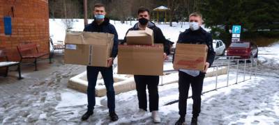 Ветераны дома-интерната получили адресные подарки от Электрических сетей Петрозаводска - stolicaonego.ru - Петрозаводск
