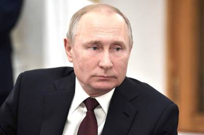 Владимир Путин - Дмитрий Песков - Путин находится в постоянном контакте с правительством по ситуации в Казани - pnp.ru - Казань