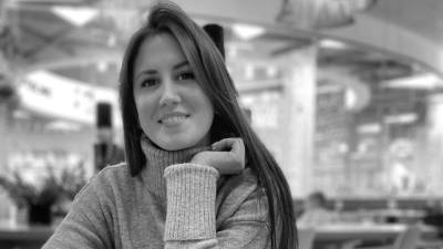 Эльвира Игнатьева - Одной из убитых в Казани оказалась 25-летняя учитель года - vesti.ru - Казань