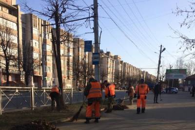 За праздничные дни городские коммунальные службы вывезли с улиц 758 тонн грязи и мусора - kostroma.mk.ru - Кострома