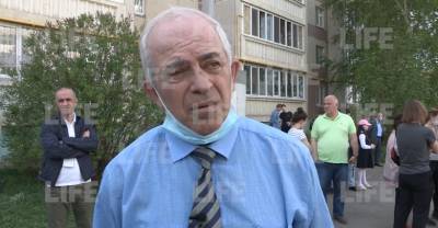 "Закрылись, успокаивали детей". Учитель рассказал, как спасал школьников во время стрельбы в Казани - reendex.ru - Казань