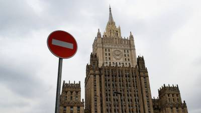 «Покинуть территорию в течение 72 часов»: Россия объявила персоной нон грата помощника атташе Румынии - russian.rt.com - Москва - Румыния - г. Бухарест