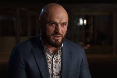 Магомед Исмаилов - Александр Емельяненко - Боец ММА Исмаилов рассказал о своем отношении к Дню Победы - mk.ru