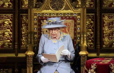 Елизавета II - Елизавета II выступила с заявлением по поводу враждебных действий из-за рубежа (видео) - lenta.ua - Лондон - Великобритания - Парламент