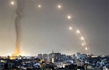 Массированный обстрел: из сектора Газа по Израилю за ночь выпустили более 800 ракет - charter97.org - Тель-Авив - Беэр-Шева
