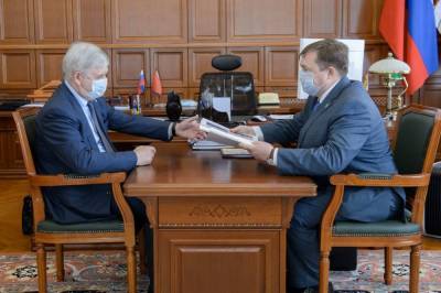 Александр Гусев - Александр Леонов - Воронежский губернатор: «Задача органов власти – добиться, чтобы жители области понимали важность вакцинации» - gorcom36.ru - Воронеж