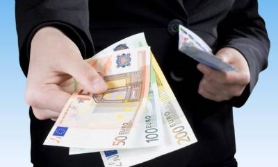 Банк Литвы: ММЗ можно было бы повысить в следующем году на 9,6% до 703 евро - obzor.lt - Литва
