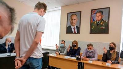 Сергей Шойгу - Шойгу призвал не пускать в армию употреблявших наркотики людей - penzainform.ru